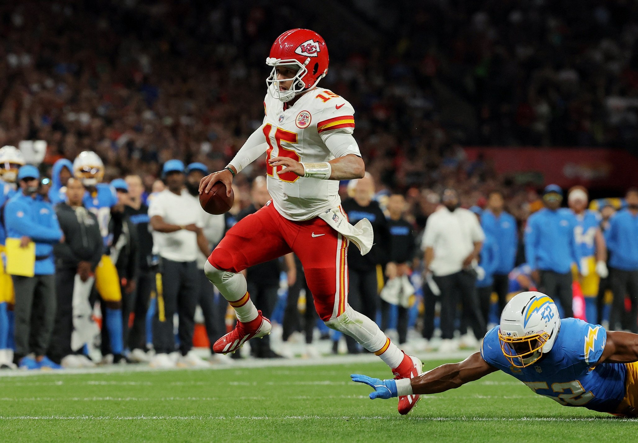 Las Vegas Raiders vs. Kansas City Chiefs Picks and Prediction, Sunday, October 19, 2025