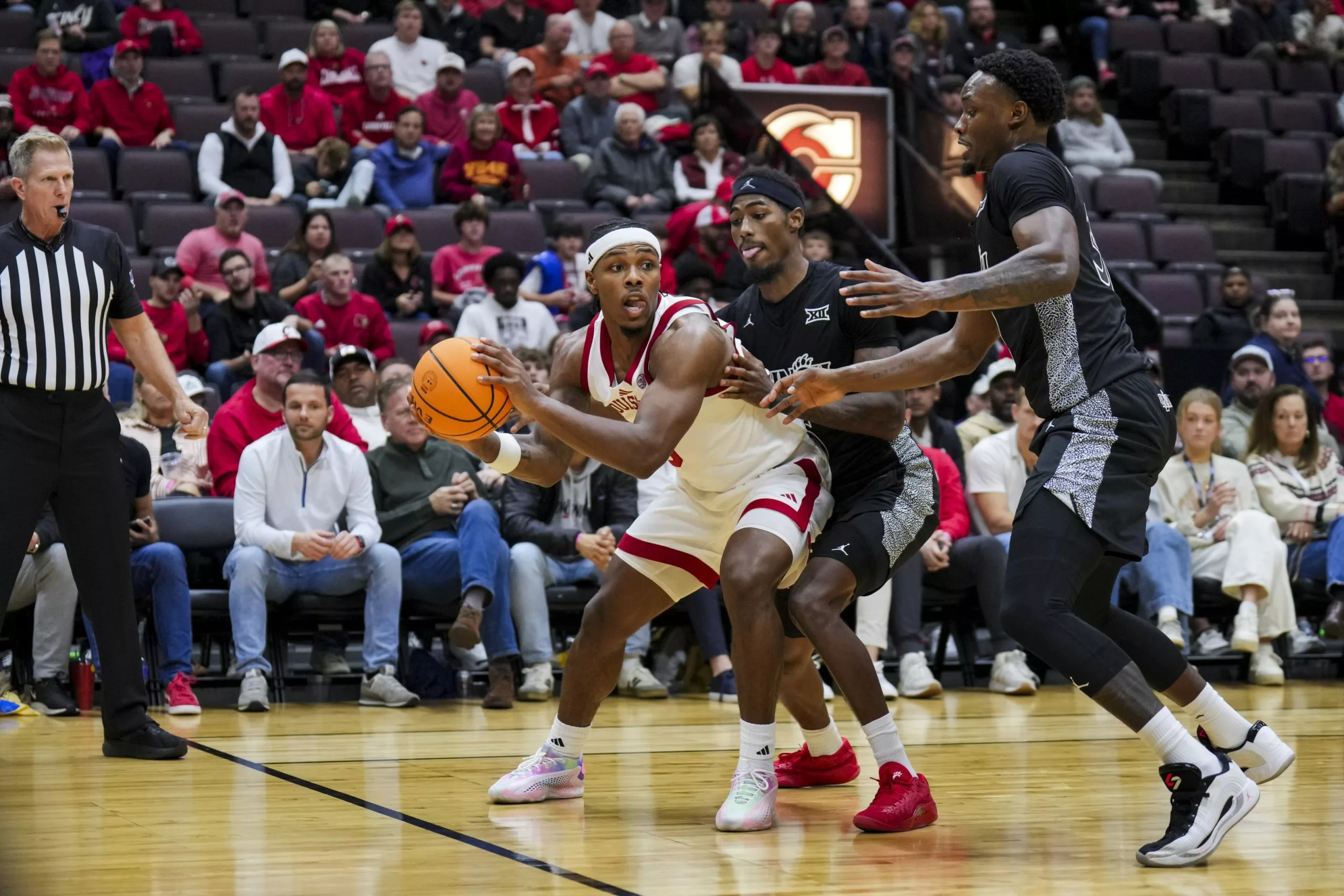 Eastern Michigan Eagles vs Louisville Cardinals Picks and Prediction
