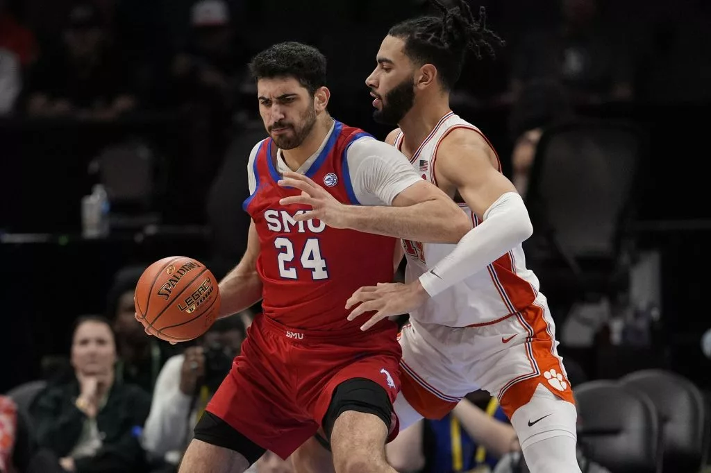 Miami vs SMU predictions