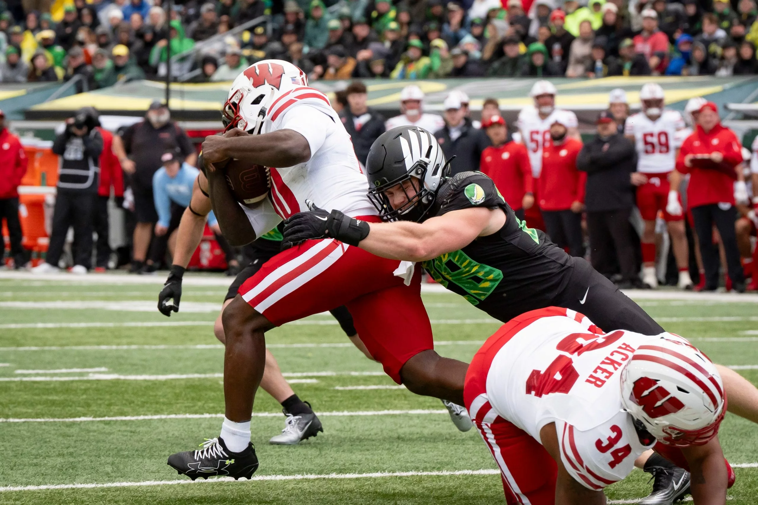 Washington Huskies vs Wisconsin Badgers Prediction and Picks - November 8, 2025