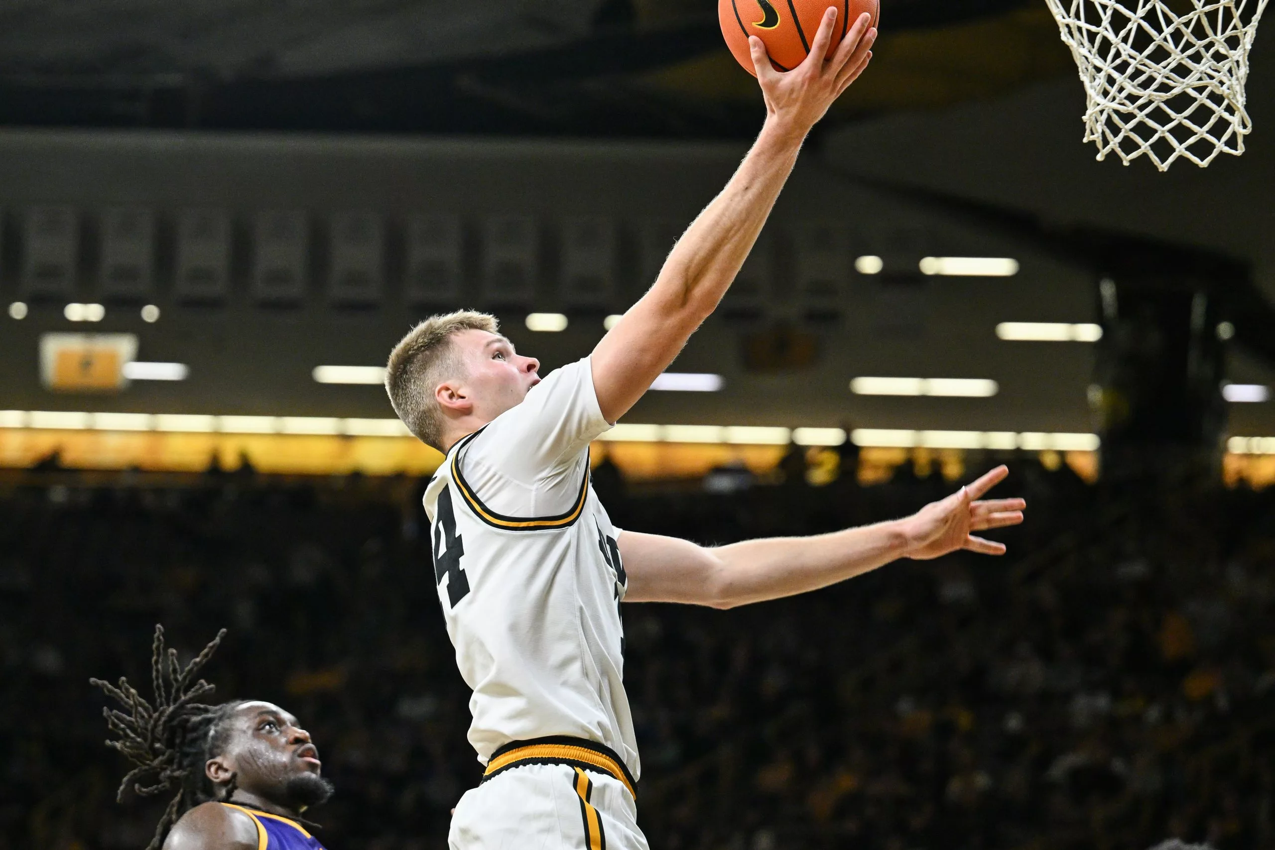 Xavier Musketeers vs Iowa Hawkeyes Prediction and Picks - November 14, 2025