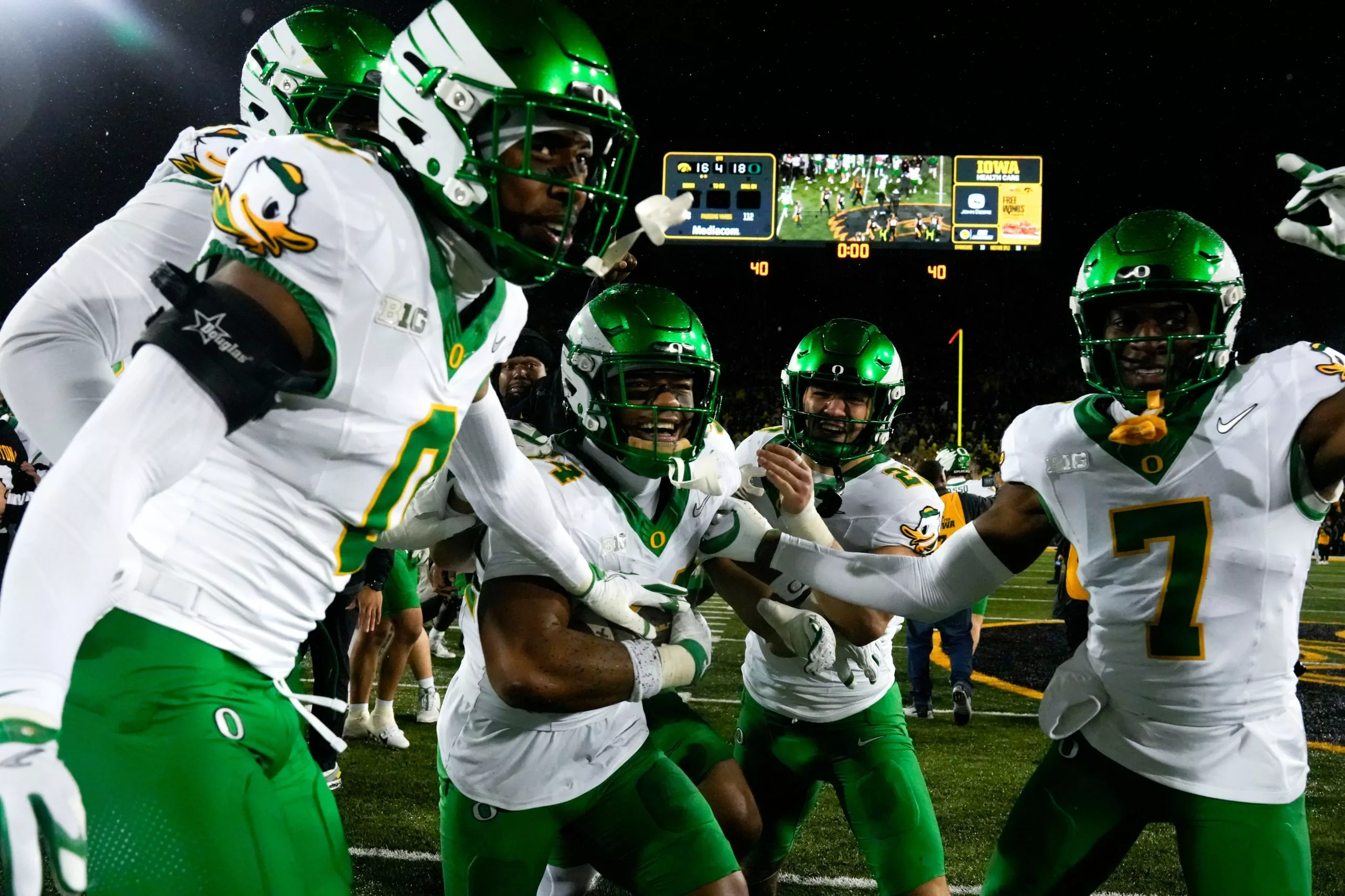 Minnesota Golden Gophers vs. Oregon Ducks, Odds, Preview, Picks and Prediction, Friday, November 14, 2025