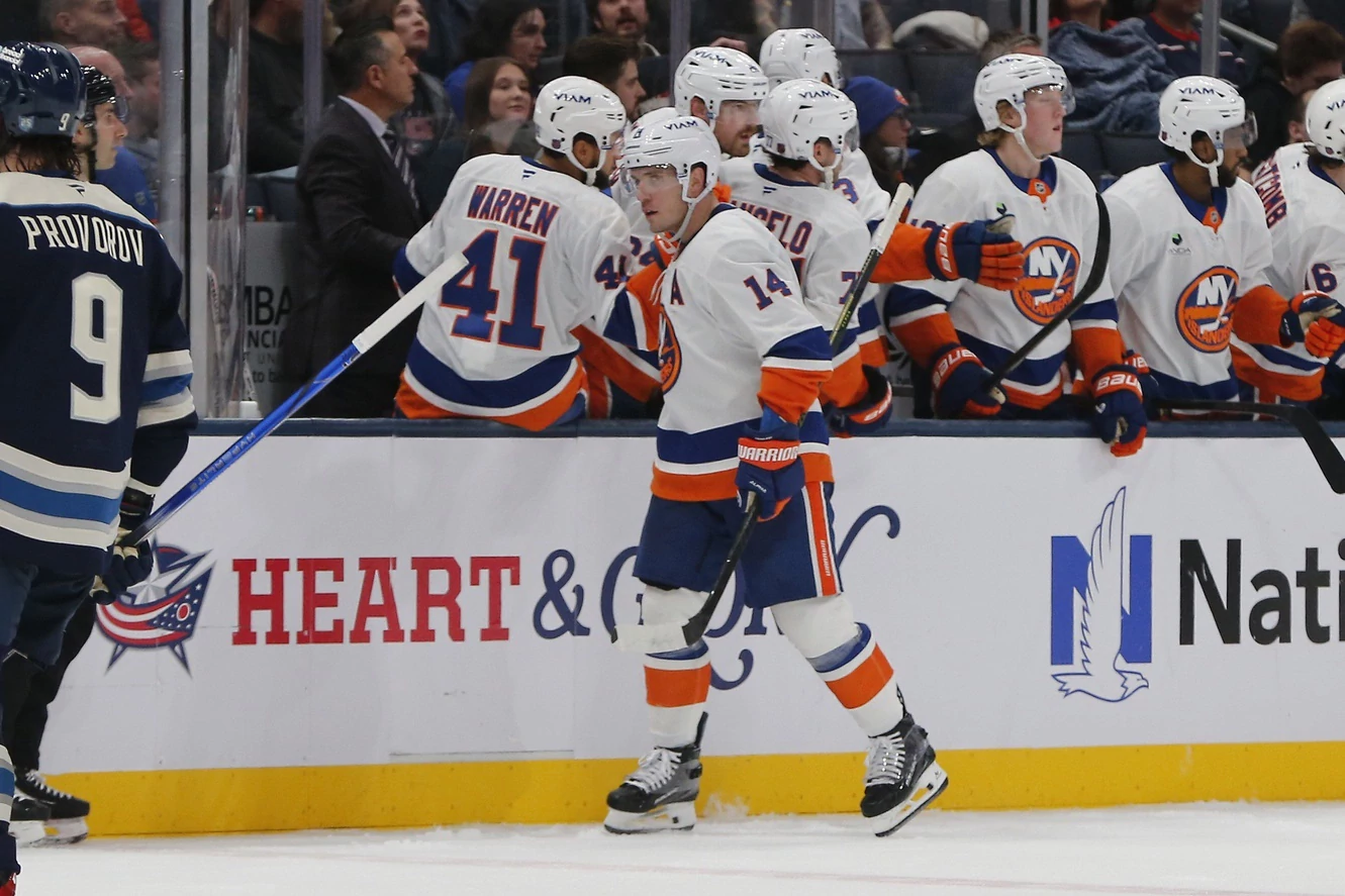 New York Islanders vs Chicago Blackhawks Picks and Prediction, Tuesday, December 30, 2025