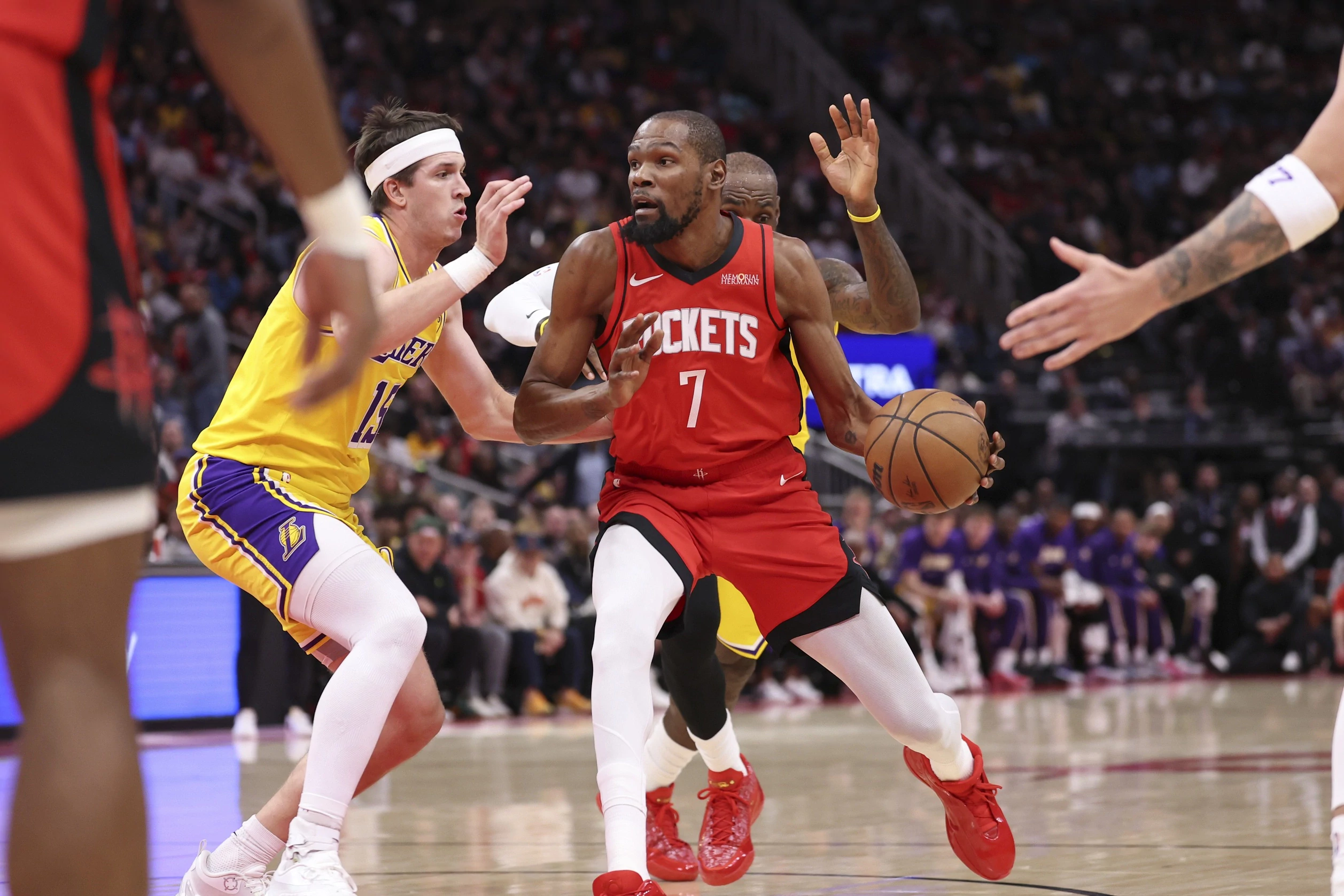Houston Rockets vs Los Angeles Lakers Picks, Prediction and Odds for Game 1