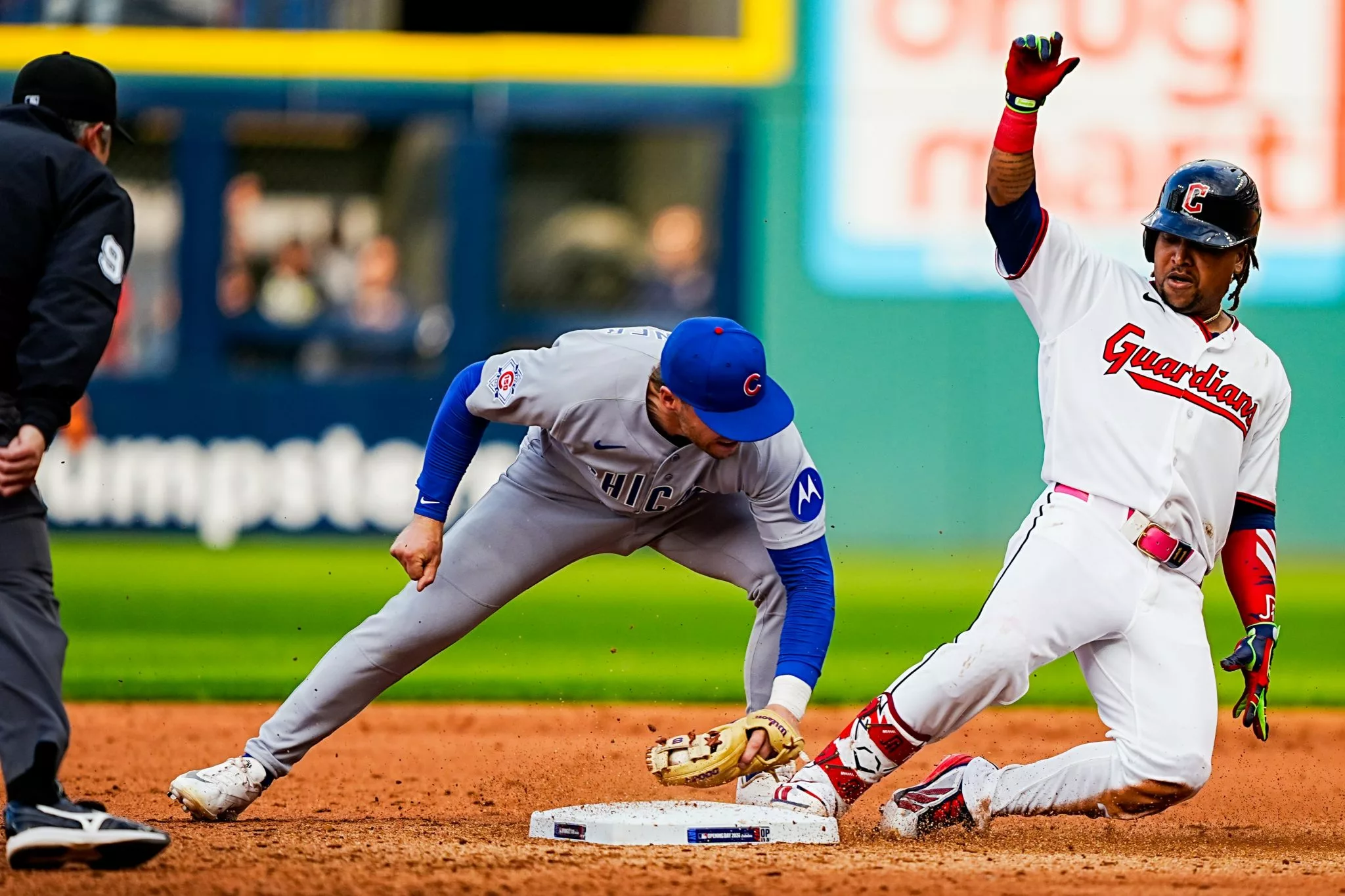 Jose Ramirez looks to lead the Guardinas over the Cubs